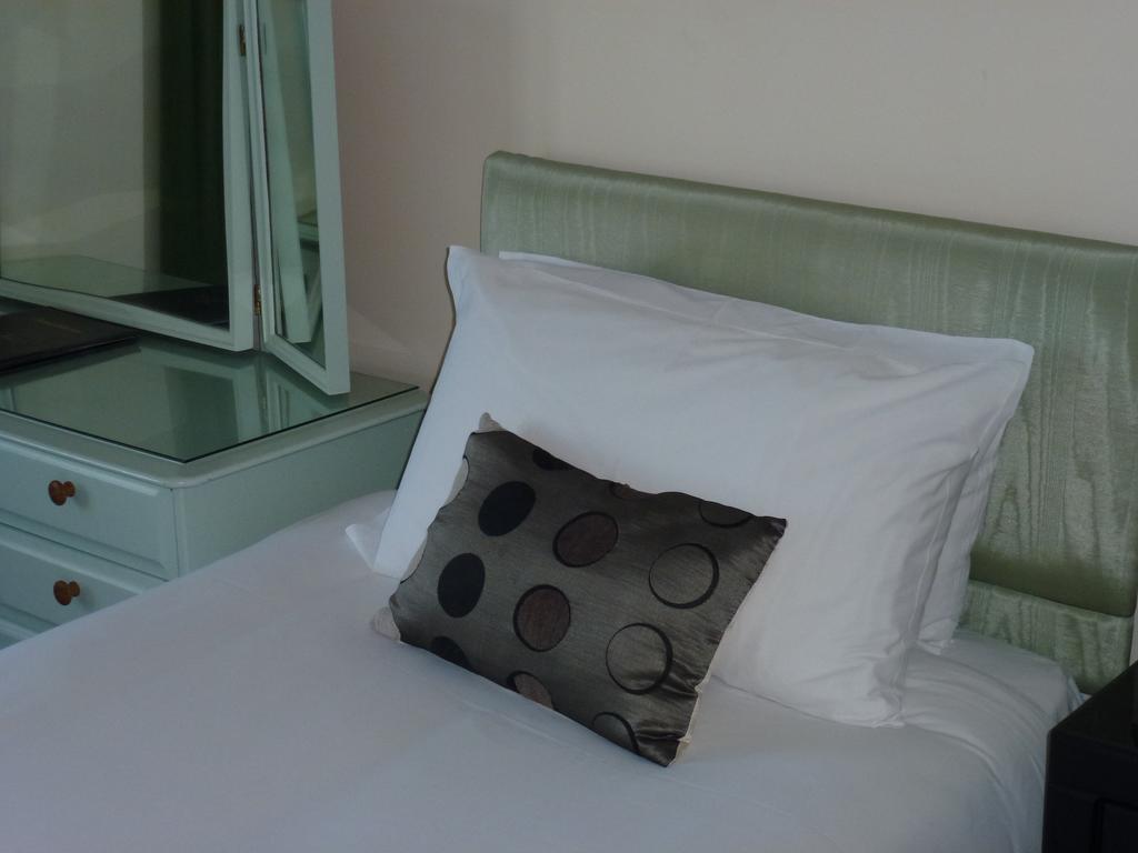 Royal Hotel (Adults Only) Eastbourne Dış mekan fotoğraf