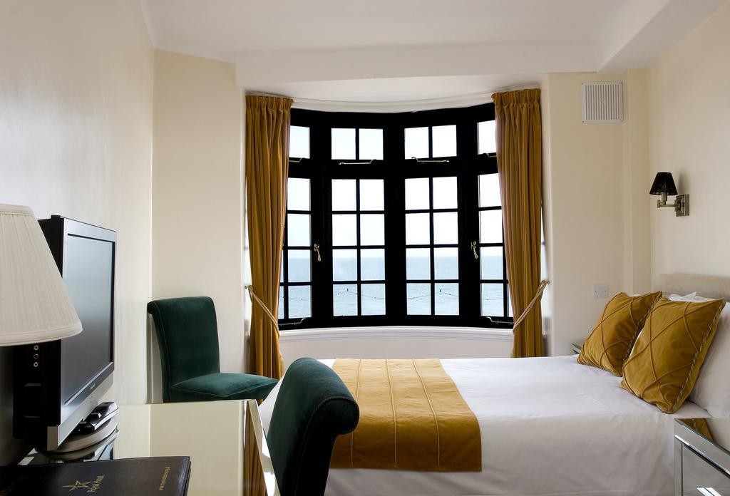 Royal Hotel (Adults Only) Eastbourne Oda fotoğraf